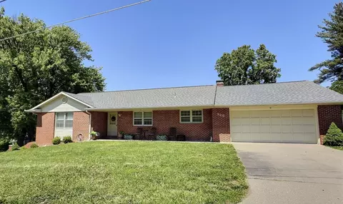 900 Smith St, Boonville, MO 65233