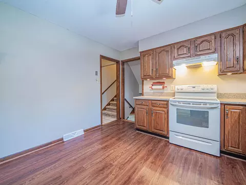 Kitchen - 302 Circle Dr, Moberly, MO 65270 photo 3 of 4