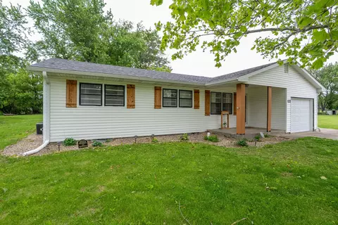 122 N Hwy 124, Hallsville, MO 65255