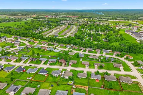 View/Area - 210 Brookstone Dr, Holts Summit, MO 65043 photo 6 of 7