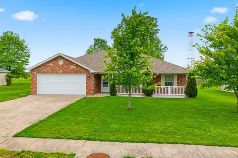 Exterior - 210 Brookstone Dr, Holts Summit, MO 65043 photo 4 of 7
