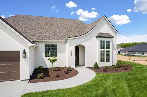 Exterior - 301 Ash Down Dr, Columbia, MO 65201 photo 3 of 11