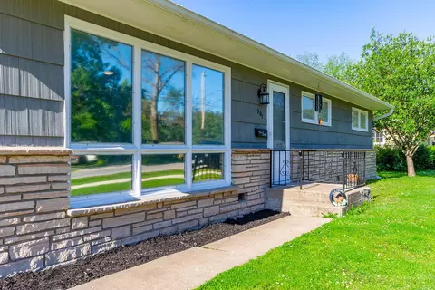 Exterior - 901 E Booth St, Centralia, MO 65240 photo 5 of 20