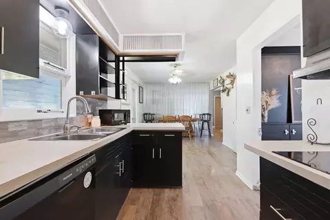 Kitchen - 901 E Booth St, Centralia, MO 65240 photo 5 of 6