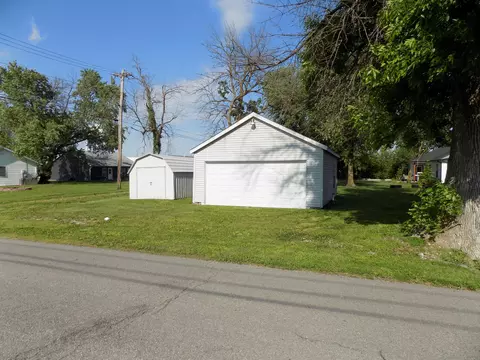 Exterior - 703 E Rodemyre St, Centralia, MO 65240 photo 3 of 4