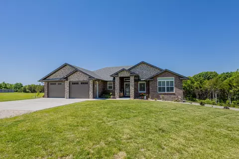 11555 County Road 385, Holts Summit, MO 65043
