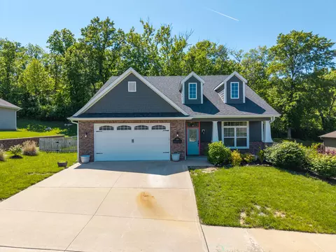 409 Perche Ridge Dr, Columbia, MO 65203