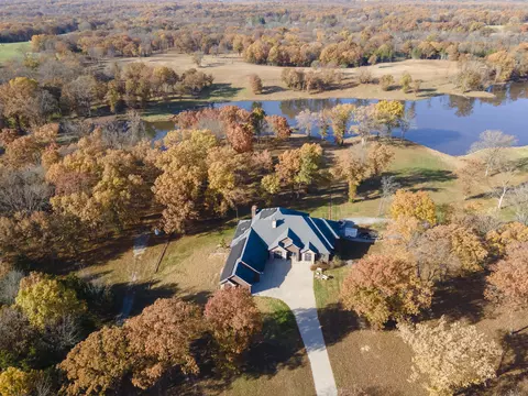 16175 N Old Number 7, Harrisburg, MO 65256