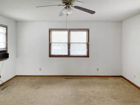 869 S Redman Ave, Marshall, MO 65340 photo 9