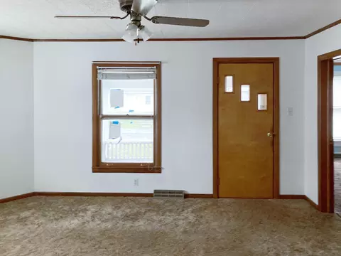 869 S Redman Ave, Marshall, MO 65340 photo 4