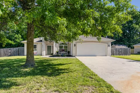 6171 E Ruth Ann Ave, Hallsville, MO 65255