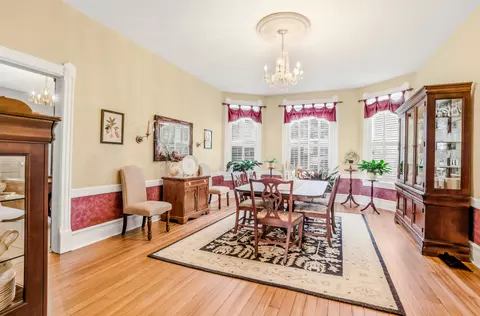 Dining - 410 5th St, Glasgow, MO 65254 photo 1 of 3
