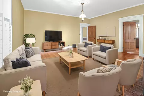 Living - 410 5th St, Glasgow, MO 65254 photo 4 of 6