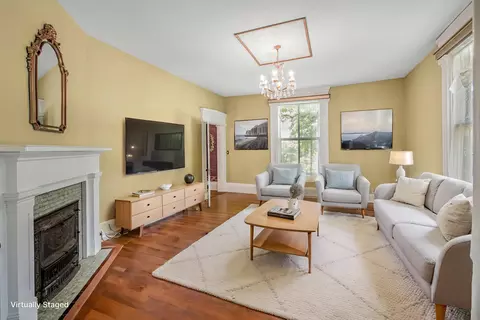 Living - 410 5th St, Glasgow, MO 65254 photo 5 of 6