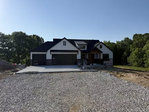 9000 N Highway Vv, Columbia, MO 65202