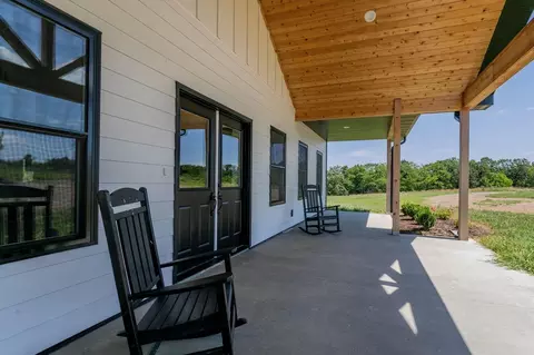 11316 W Bradley Ln, Rocheport, MO 65279