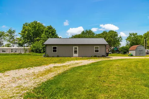 305 N Morris Ave, Clark, MO 65243