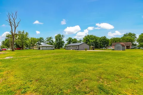 Exterior - 305 N Morris Ave, Clark, MO 65243 photo 8 of 12