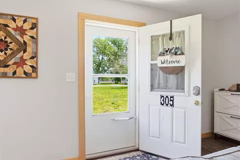 Entry Way - 305 N Morris Ave, Clark, MO 65243 photo 1 of 1