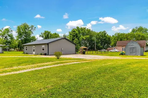 305 N Morris Ave, Clark, MO 65243