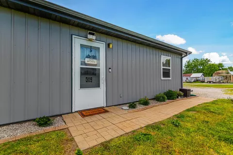 Exterior - 305 N Morris Ave, Clark, MO 65243 photo 1 of 12