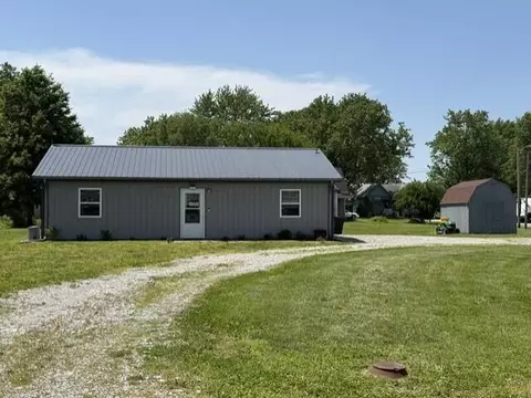 305 N Morris Ave, Clark, MO 65243