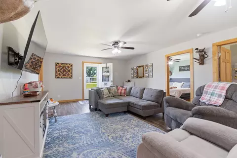 Living - 305 N Morris Ave, Clark, MO 65243 photo 6 of 7