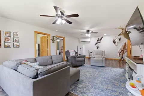 Living - 305 N Morris Ave, Clark, MO 65243 photo 2 of 7