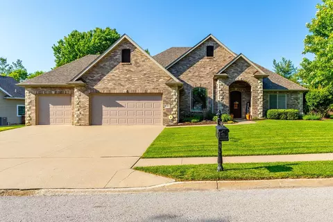 5207 Thornbrook Pkwy, Columbia, MO 65203
