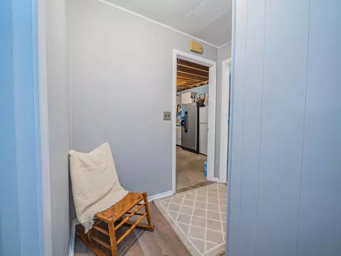 Entry Way - 101 Lakeview Dr, Glasgow, MO 65254 photo 2 of 2