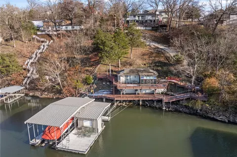 180 Borders Dr, Lake Ozark, MO 65049