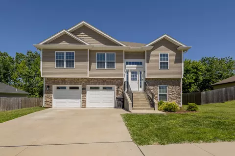 107 Copper Mountain Dr, Columbia, MO 65202