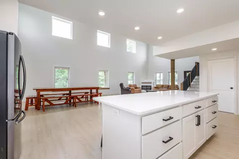 Kitchen - 6160 Audrain Road 165, Sturgeon, MO 65284 photo 4 of 7