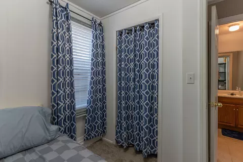 Bedroom - 425 W Shore Dr, Cairo, MO 65239 photo 2 of 4