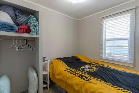 Bedroom - 425 W Shore Dr, Cairo, MO 65239 photo 3 of 4