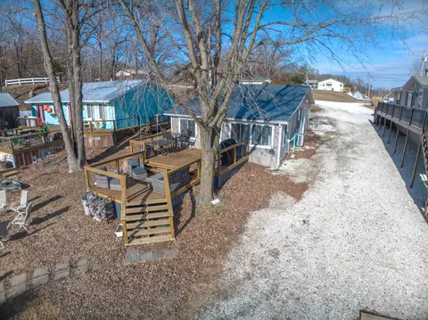 425 W Shore Dr, Cairo, MO 65239