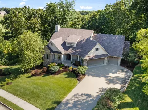 1010 E Old Hawthorne Dr, Columbia, MO 65201