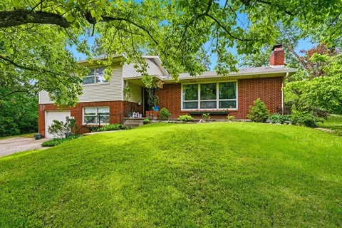 22 E Phyllis Ave, Columbia, MO 65202