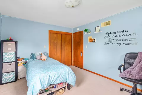 Bedroom - 101 E Reed St, Fulton, MO 65251 photo 3 of 5