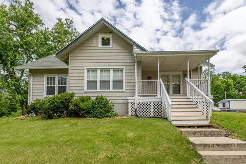 300 N Water St, Huntsville, MO 65259