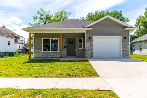 517 S Clark St, Moberly, MO 65270