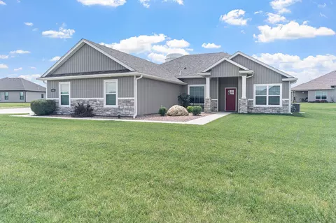 14601 Wellstead Dr, Hallsville, MO 65255