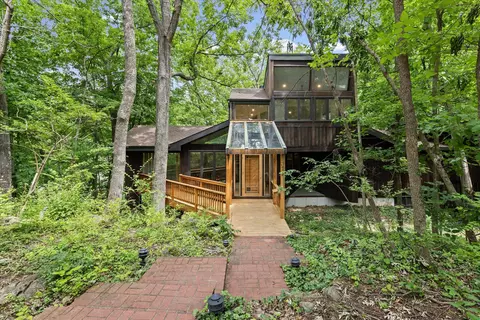 1424 Bradford Dr, Columbia, MO 65203
