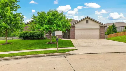 5807 Abbington Ct, Columbia, MO 65203