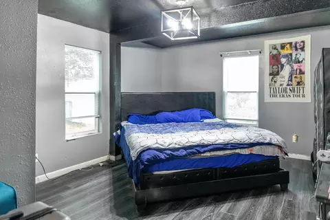 Bedroom - 37872 230th Rd, Marshall, MO 65340 photo 2 of 4