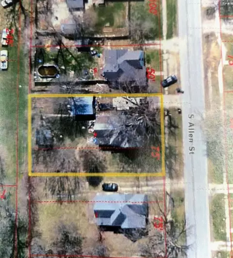 438 S Allen St, Centralia, MO 65240