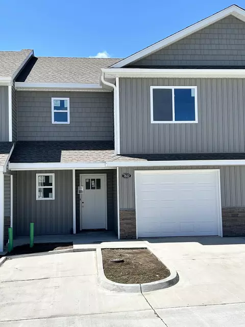 7854 N Glen Meadow Dr #17, Columbia, MO 65202