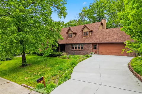 2414 Lynnwood Dr, Columbia, MO 65203