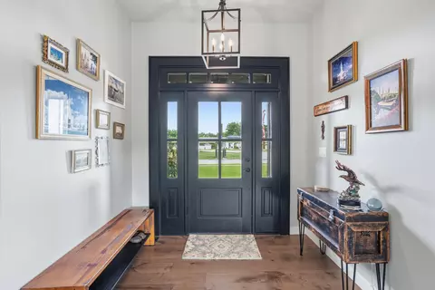 Entry Way - 625 Black Wolf Lp Lp, Columbia, MO 65201 photo 1 of 2