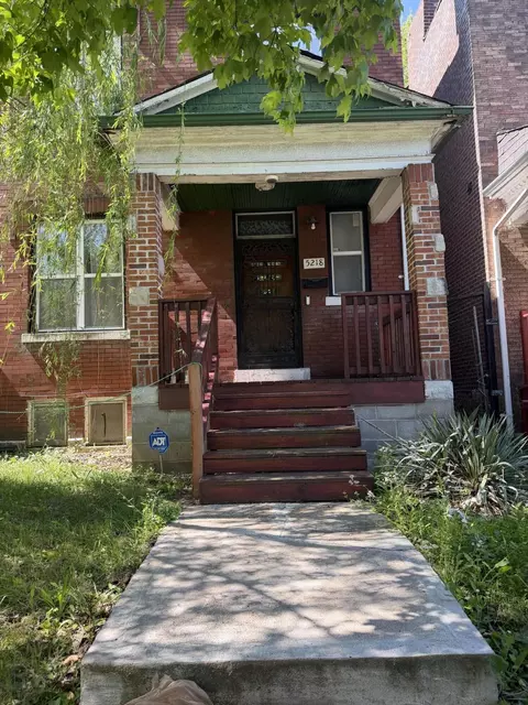 5218 Lotus Ave, Saint Louis, MO 63113